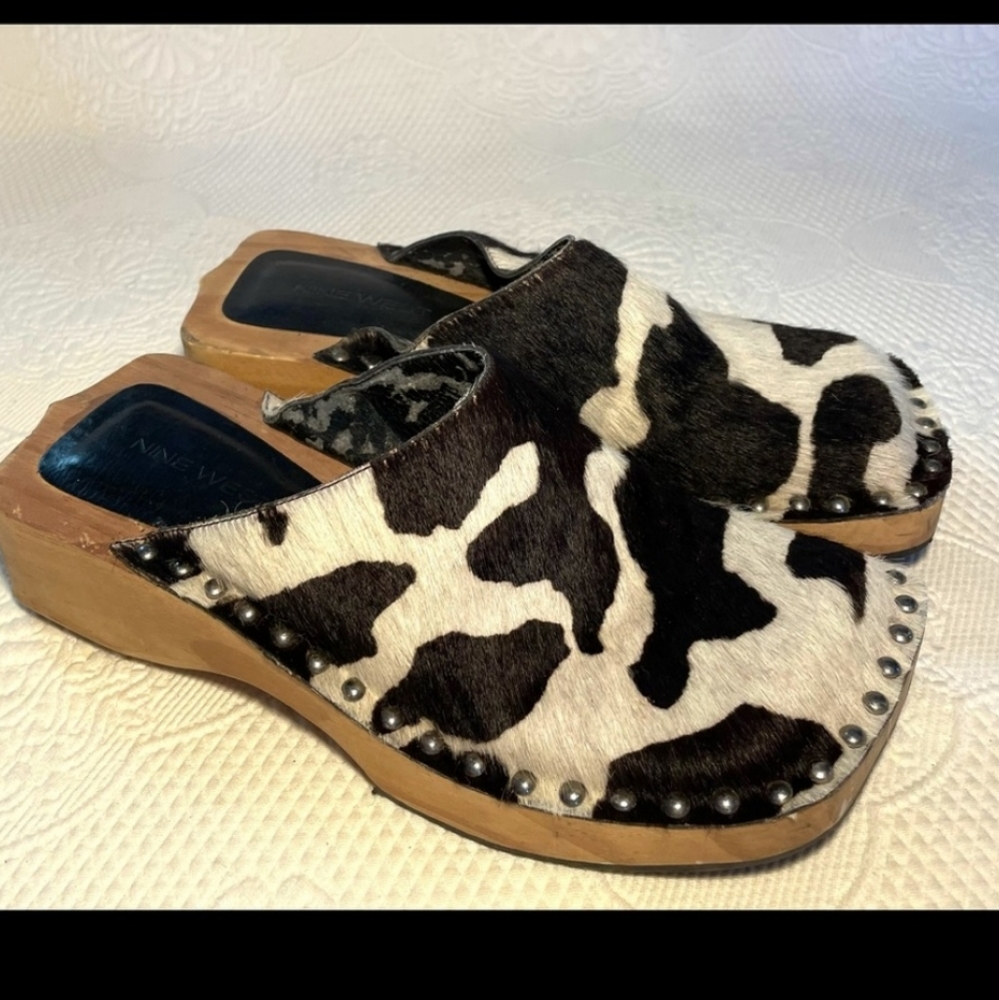 Nine west sz 8 square toe cowhide clogs